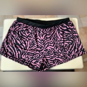 💥2/$24 or 3/$30💥 Bebe sleep short. Pink & black zebra print. Soft knit. Sz. M